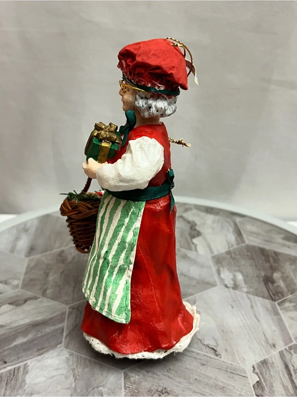 Classic Collectibles Mrs. Claus Christmas Figurine Ornament 1994 w/ Box